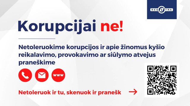 Antikorupcinis plakatas su tekstu „Korupcijai ne!“ ir raginimu pranešti apie kyšio reikalavimą, siūlymą ar provokavimą. Matomi kontaktiniai kanalai – telefonas, el. paštas, svetainė – bei QR kodas ir „Regitra“ logotipas viršuje.
