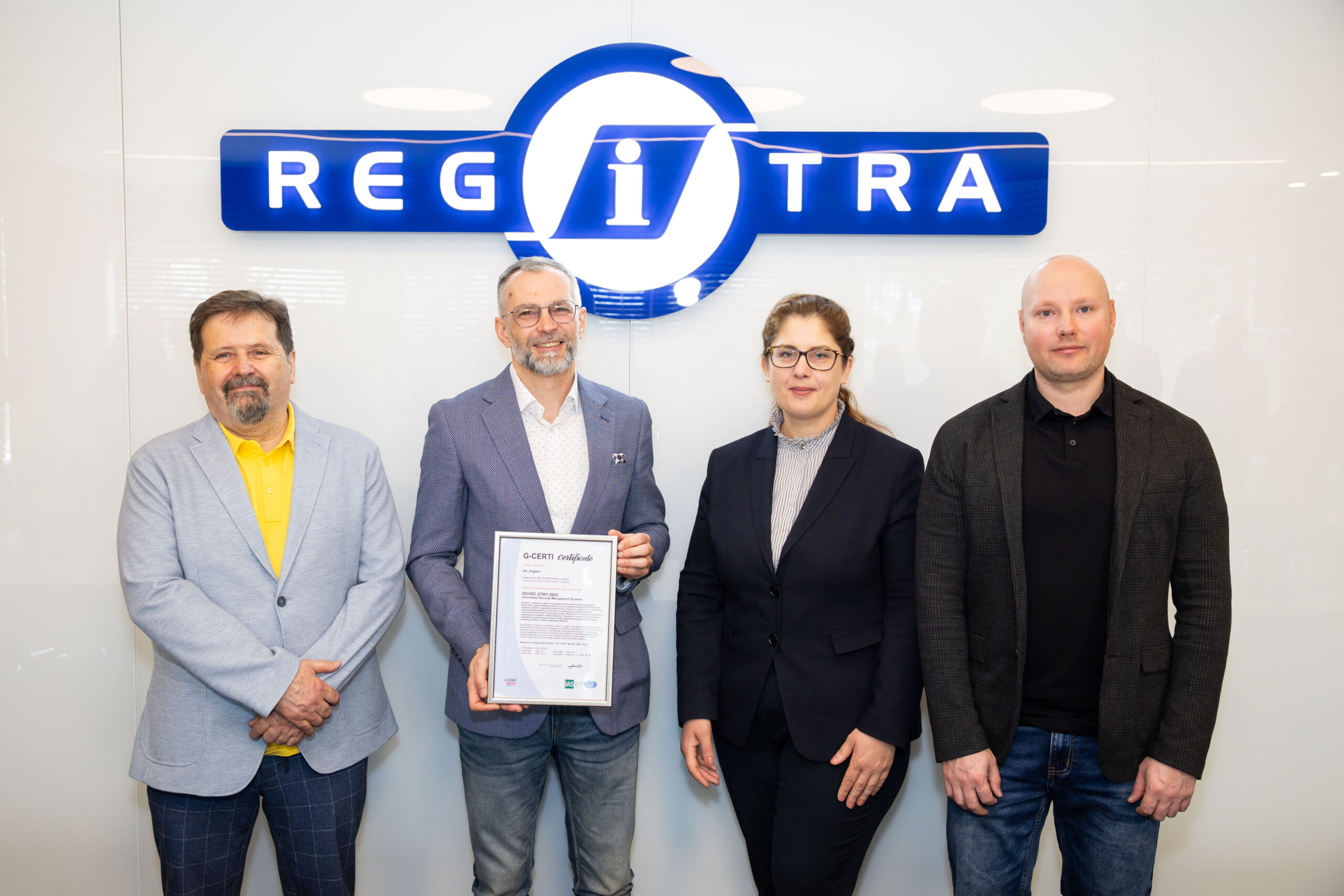 Stovi keturi asmenys su sertifikatu